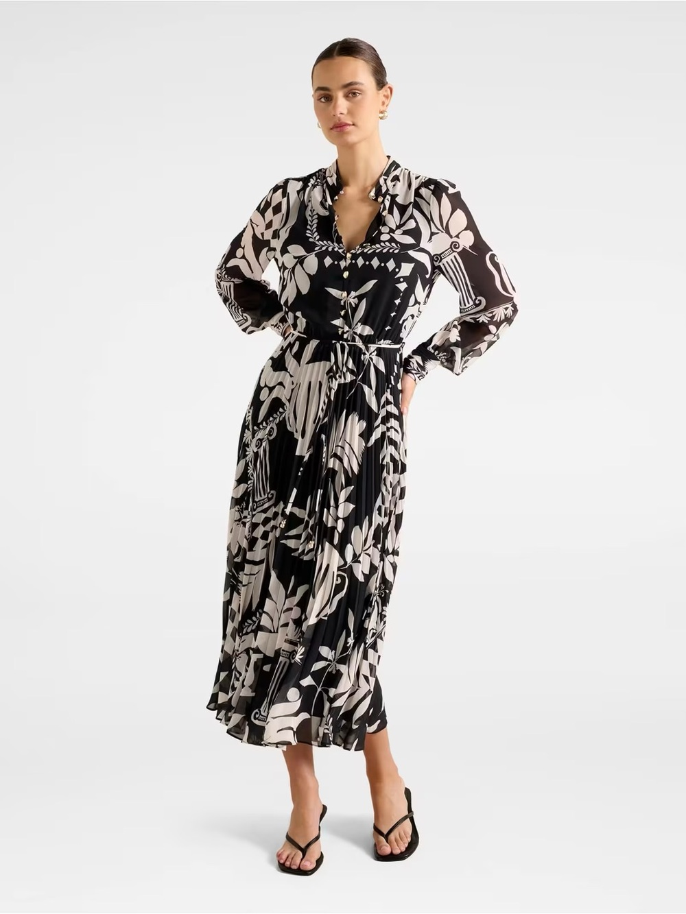 Ever New Black & Cream Floral Pleated Maxi Dress